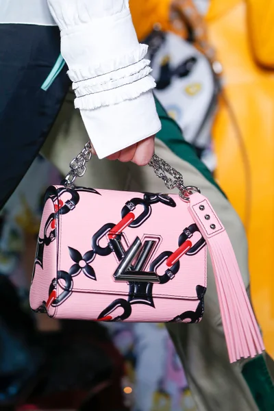 Look 56